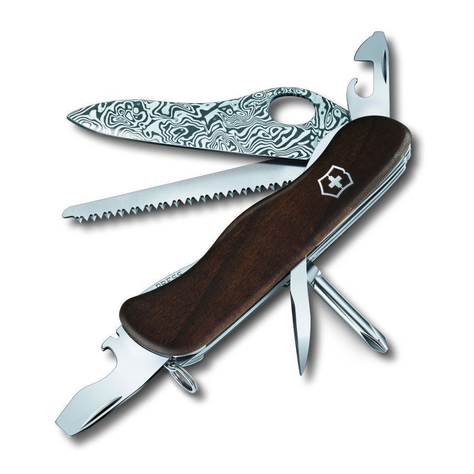 Trailmaster Damast Limited Edition 2012-Victorinox-OnlyKnives